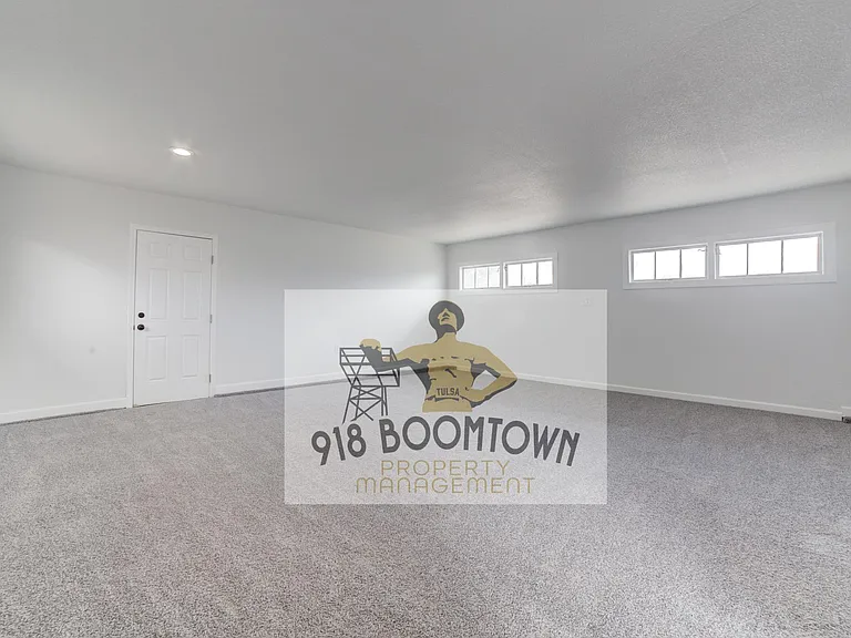 4819 E 37th Pl — Photo 14