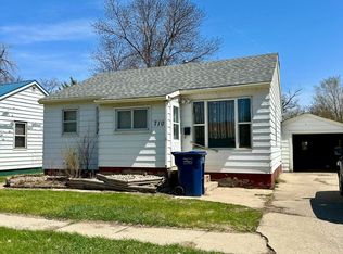 710 3rd St SW, Watertown, SD 57201