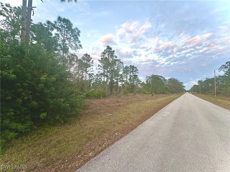2nd image of 937 Alcalde St E