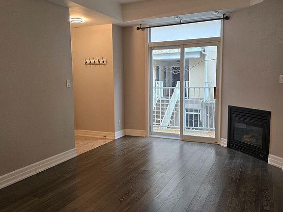 5th image of 28 Stadium Rd #239