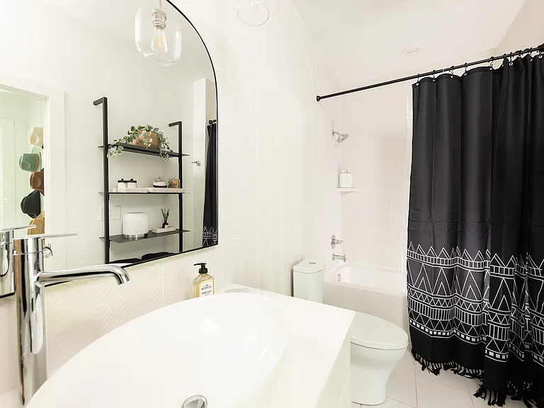 Full bath on the main floor