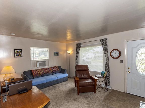 5th image of 228 N Edison Ave