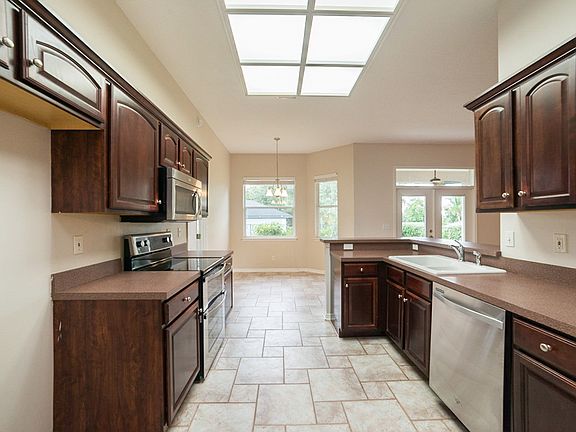2nd image of 9351 Meadow Crest Ln