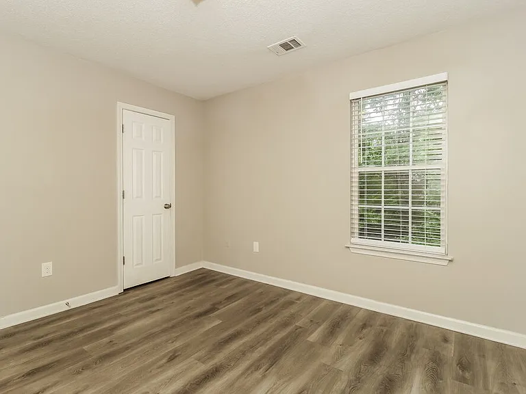 109 Saint Ann St — Photo 15