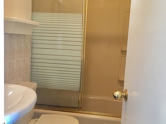 3rd image of 5703 Van Horn St #2
