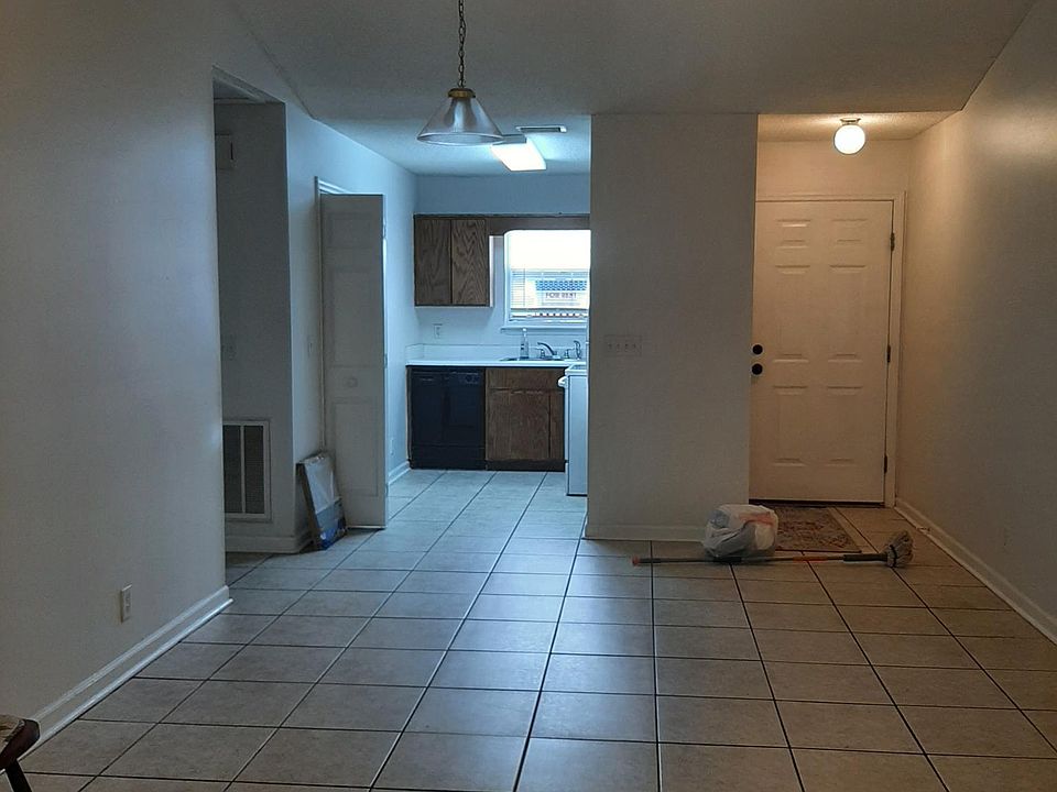 1st image of 810 Warren Mason Blvd
