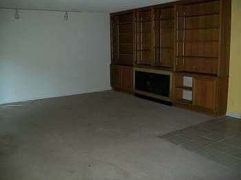 5th image of 6702 Hillpark Dr APT 306