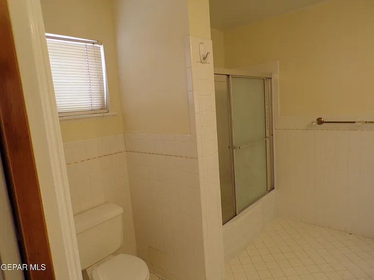 4820 Louisiana St — Photo 26