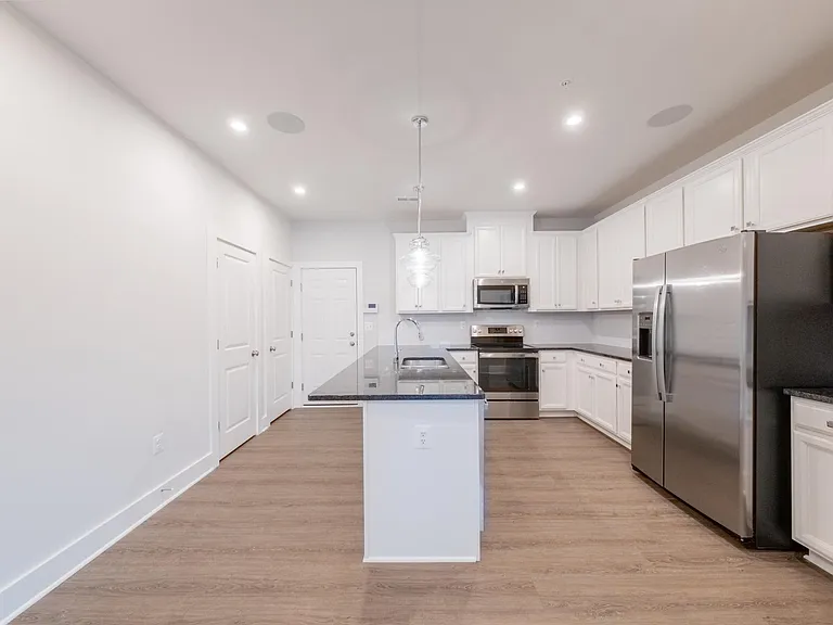 1105 N Lombardy St #A — Photo 21