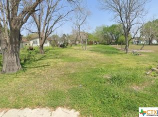 510 Knipling St, Port Lavaca, TX 77979