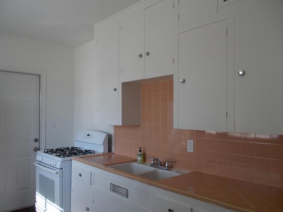 4th image of 4113 N Westview Dr APT 1