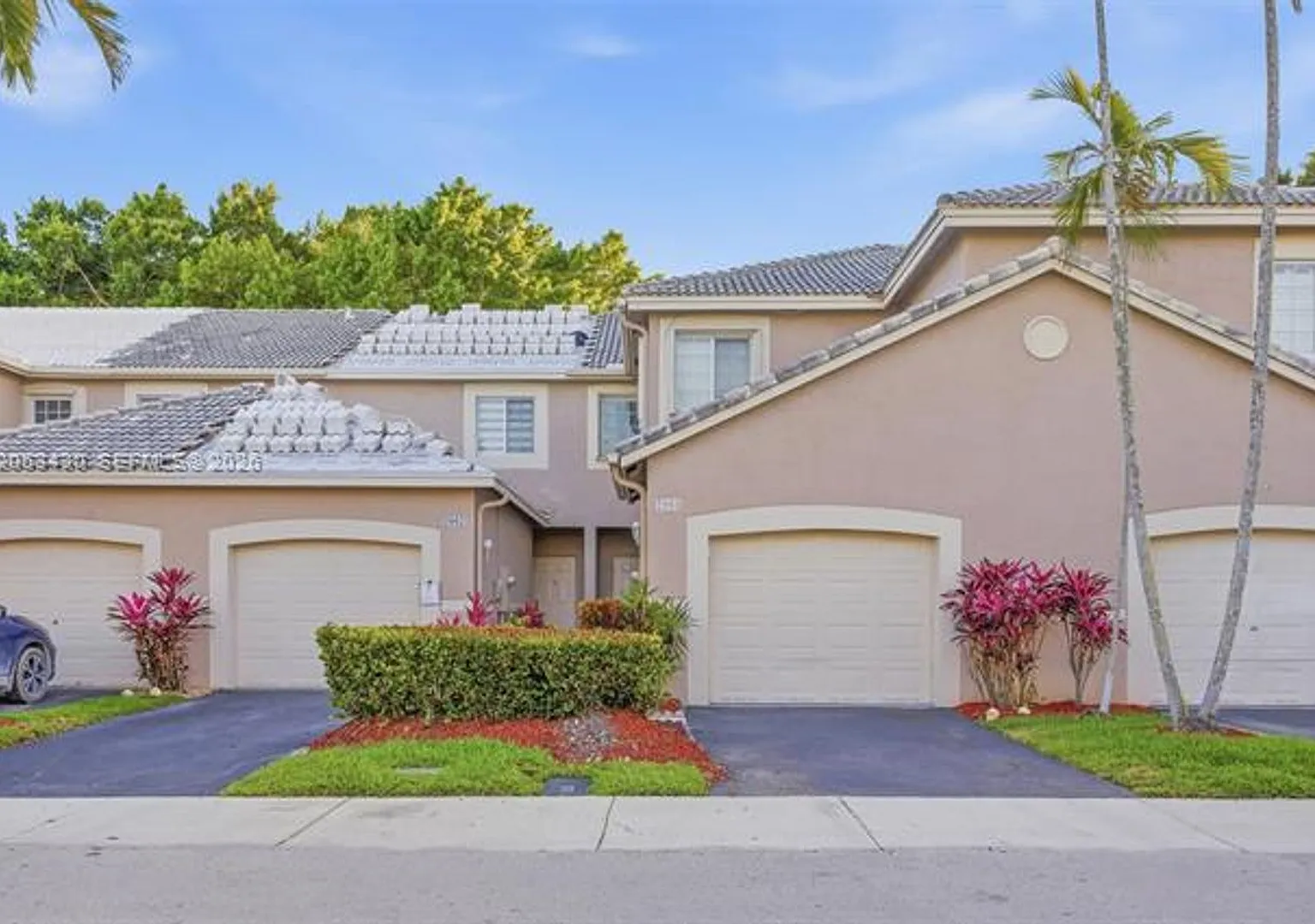 2066 Madeira Dr th 2066 Weston, FL 33327 — Photo 3