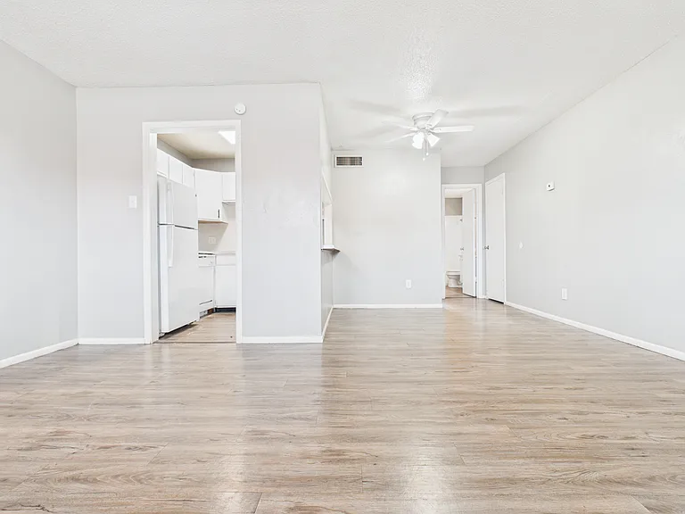 Tanglewood Apartments — Photo 1