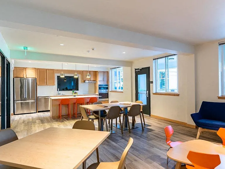 Arbora Court — Photo 18
