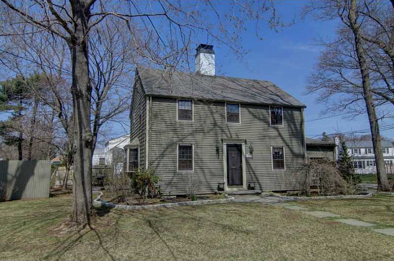 1st image of 489 Squantum Dr