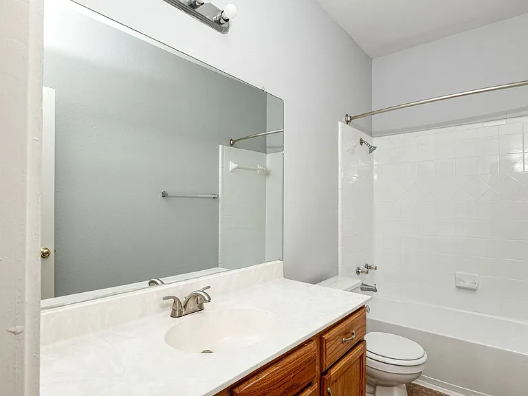 2802 Southampton Way — Photo 10