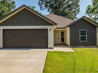 1204 Lee Mac Dr, Jacksonville, AR 72076