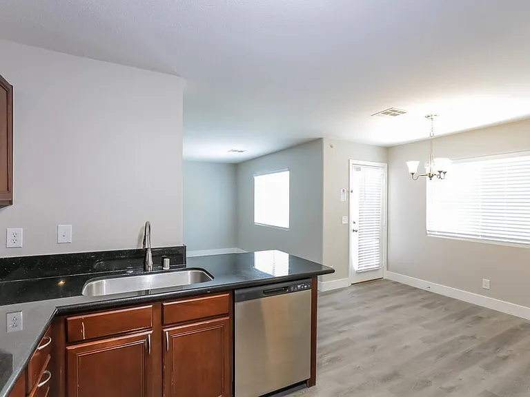 9205 Millikan Ave — Photo 7