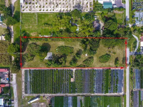 212 SW 210th St, Miami, FL 33187