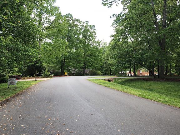 4th image of 282 Mountain Shore Dr