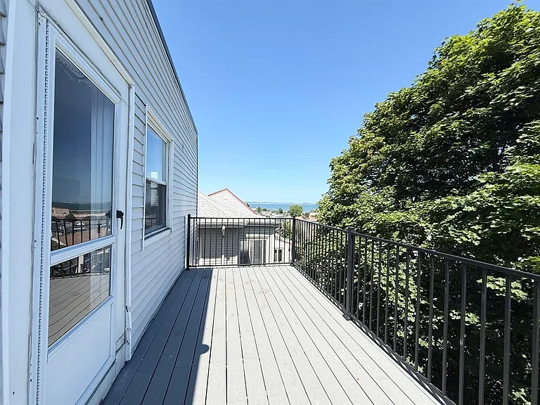 Campbell Ave — Photo 15