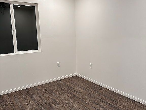 5th image of 881 Salinger Pl #2