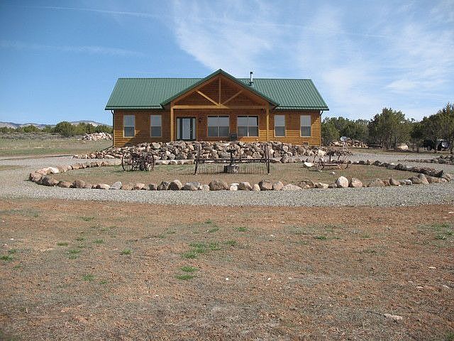 2nd image of 18443 Coyote Run Rd