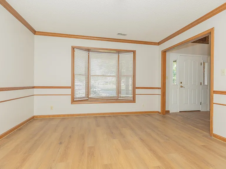 2939 Woodside Ct — Photo 10