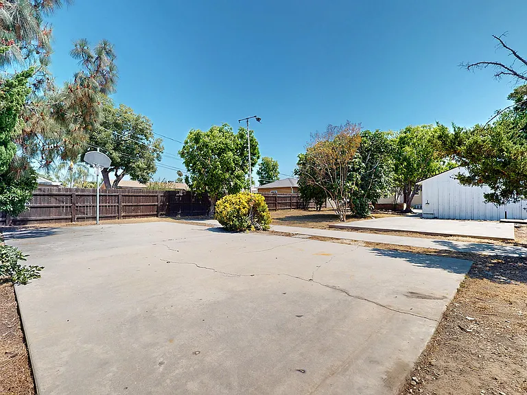 7827 Rhodes Ave — Photo 30
