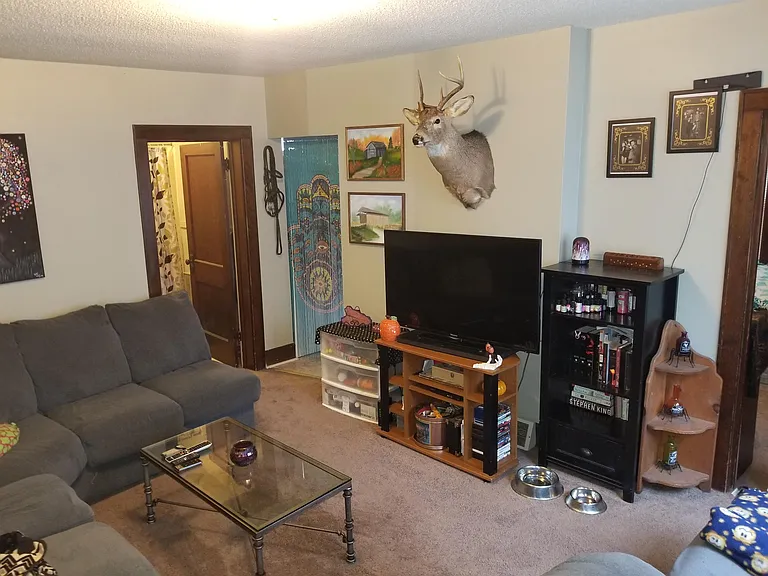 561 Franklin St #2 — Photo 3