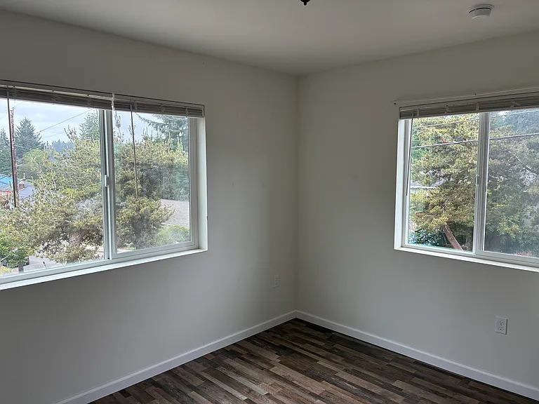 895 Date Ave — Photo 10