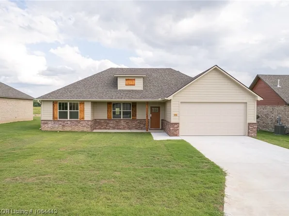 103 Countryside Way, Pocola, OK 74902
