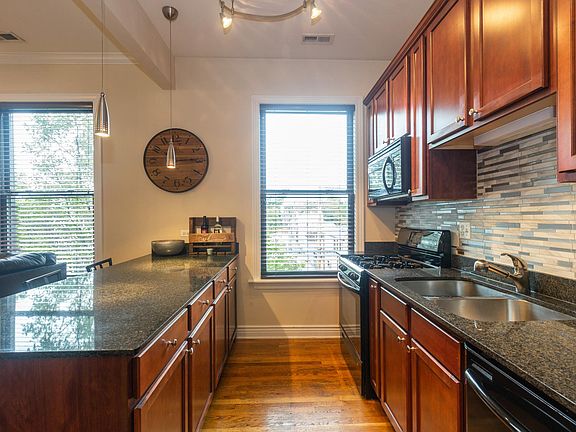 5th image of 1707 N Paulina St APT 302