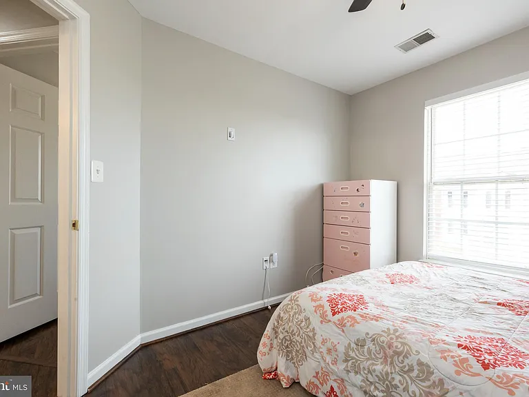4004 Meadow Trail Ln — Photo 25