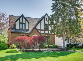 105 Southcote Rd, Riverside, IL 60546