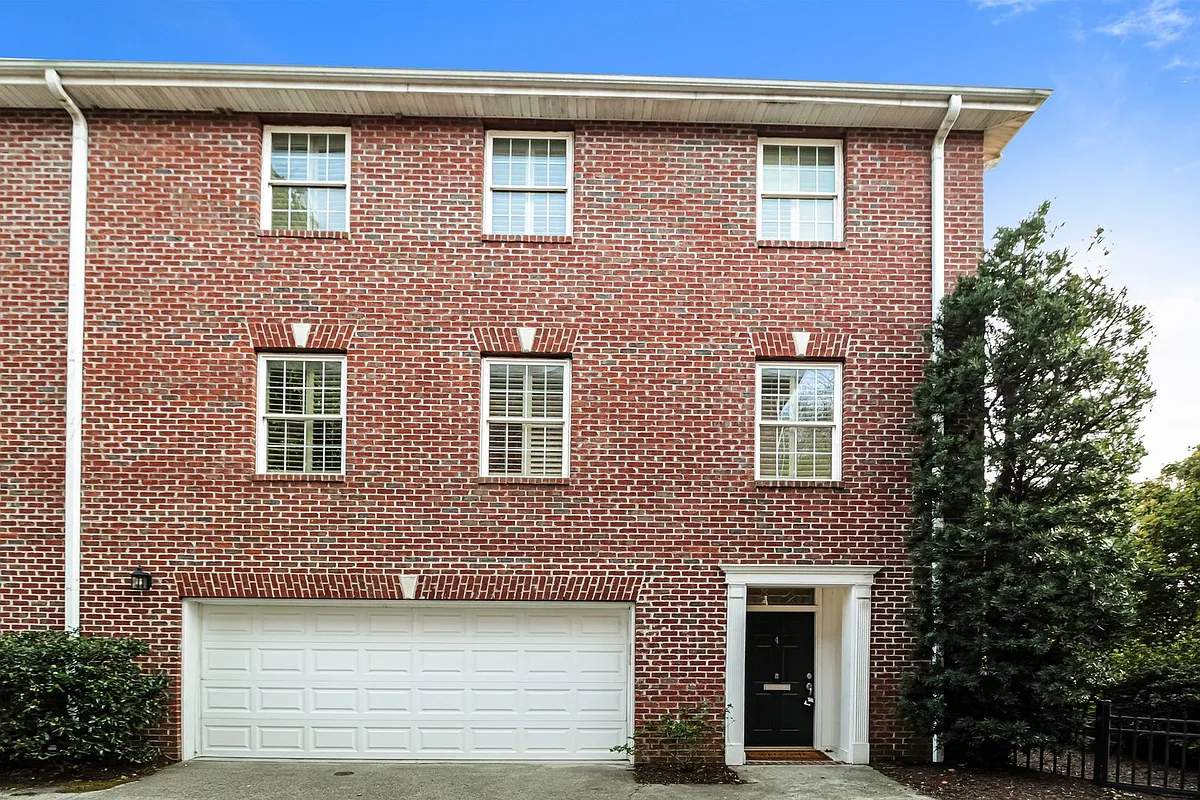 Building Photo - 622 S 2nd St #4