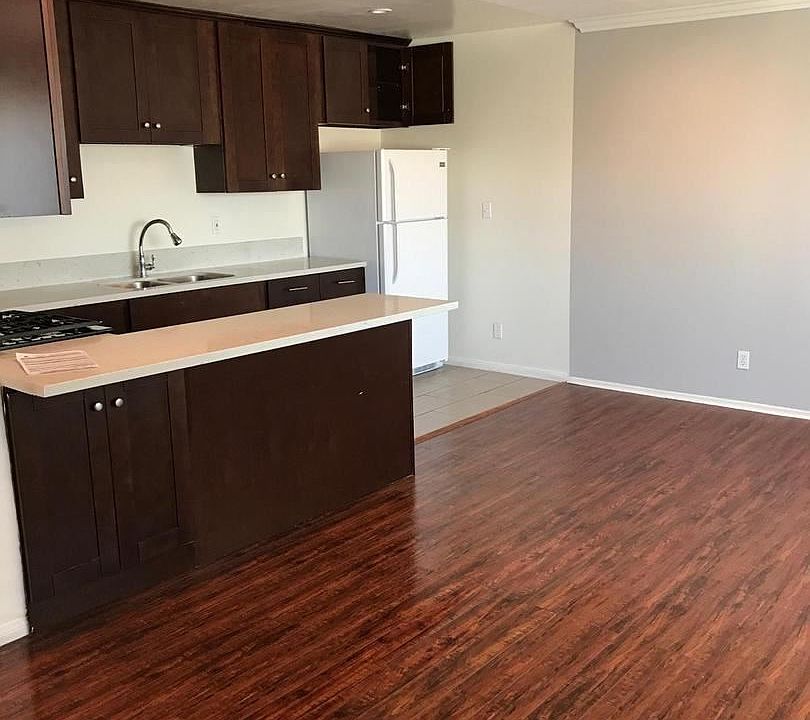1st image of 125 S Mariposa Ave APT 23