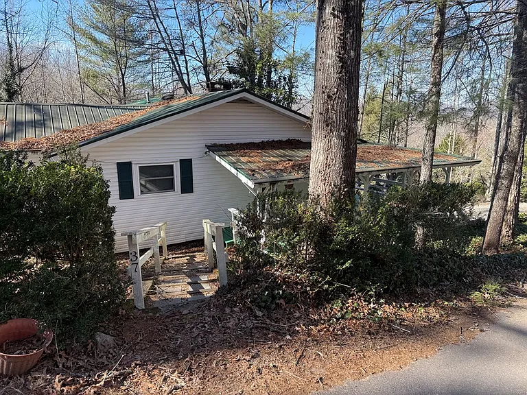 37 Wayah Rd — Photo 33