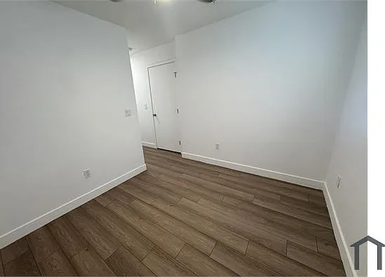 1348 W 41st Pl — Photo 11