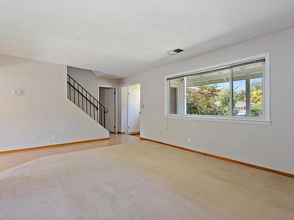 4th image of 2748 Blackburn Dr
