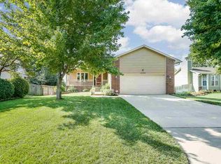 10725 W Harvest Ct, Wichita, KS 67212