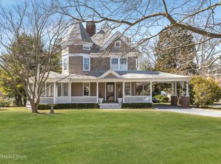 180 Candee Ave, Sayville, NY 11782