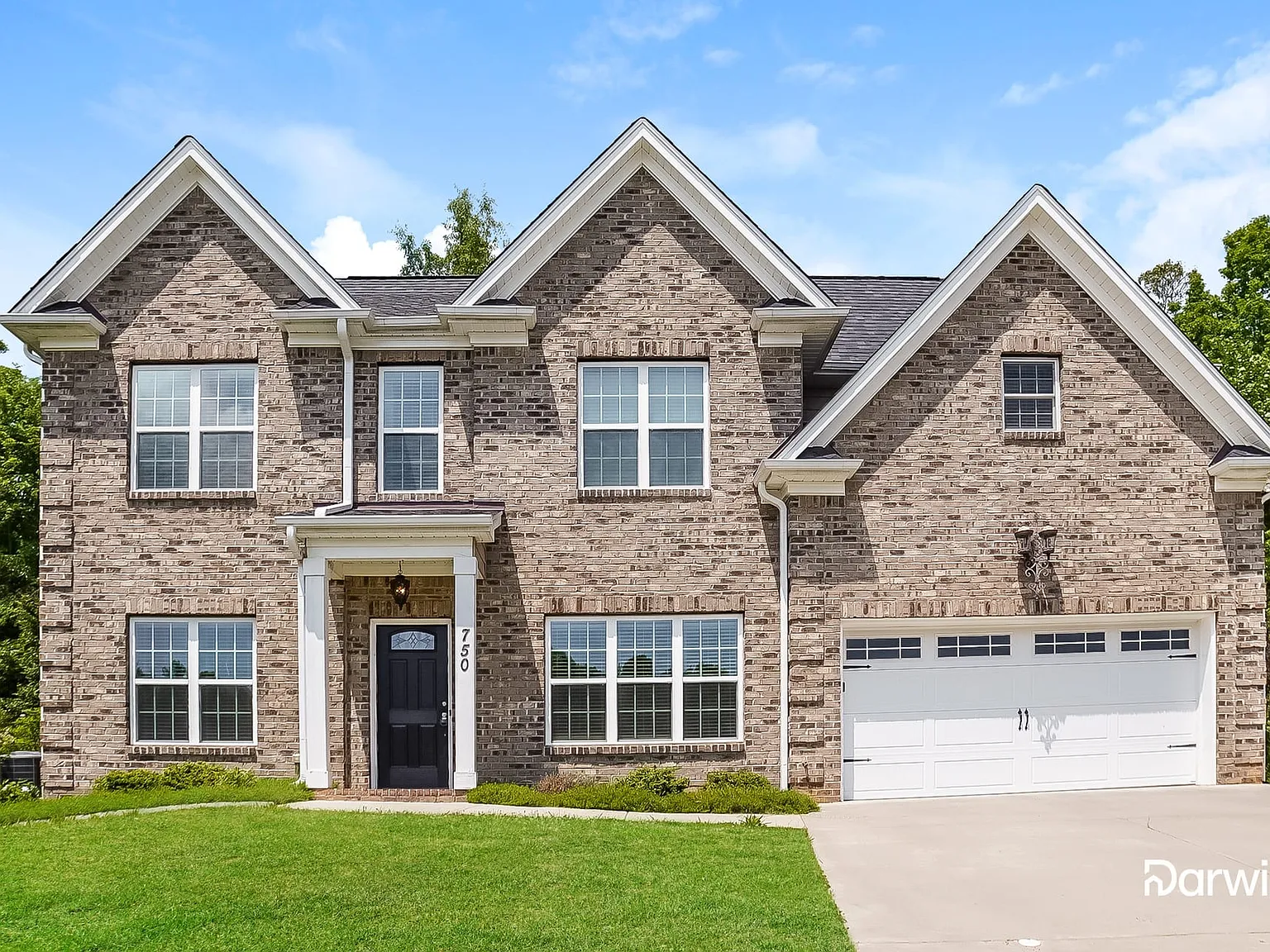 3 bed, 2.5 bath, 2092 sqft, $2,485 — Photo 1