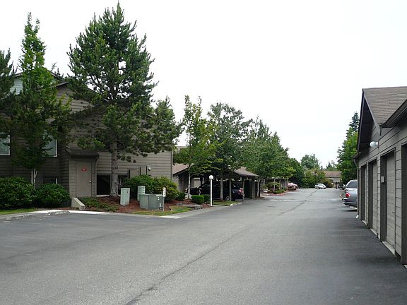 5th image of 10825 SE 200th St #101