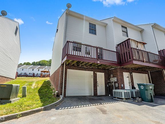 2nd image of 660 Beaverview Dr #660