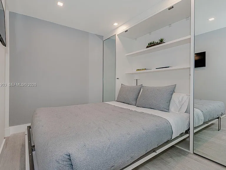 2301 Collins Ave #739 — Photo 29