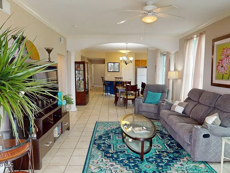 2230 Beach Dr #301 — Photo 3
