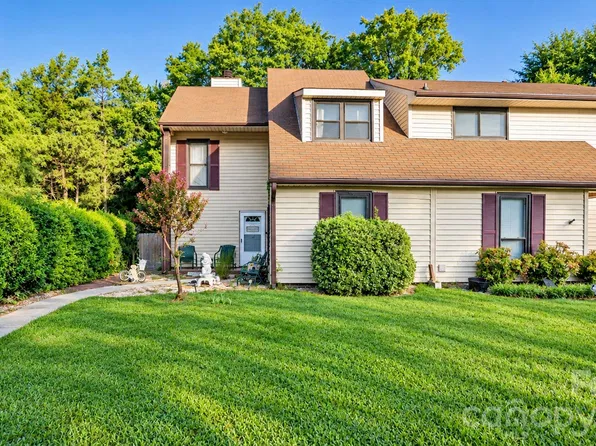 10409 Osprey Dr, Pineville, NC 28134