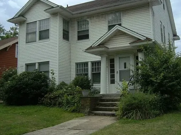 1462 Maple Rd, Cleveland, OH