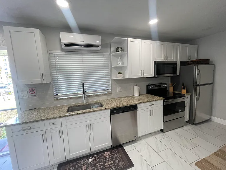 430 NE 1st Ave #A — Photo 12